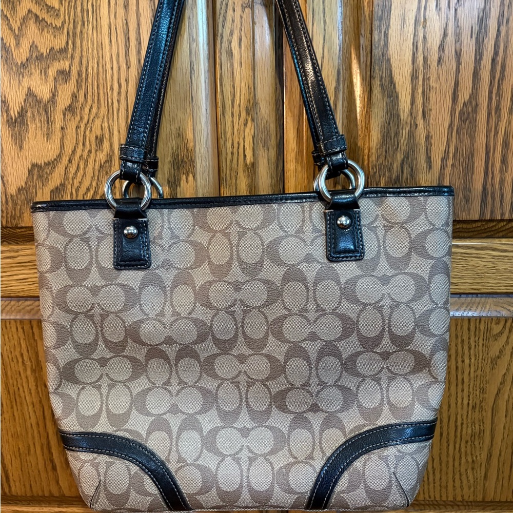 Coach Beige and Black Signature Tote - Picture 2 of 11